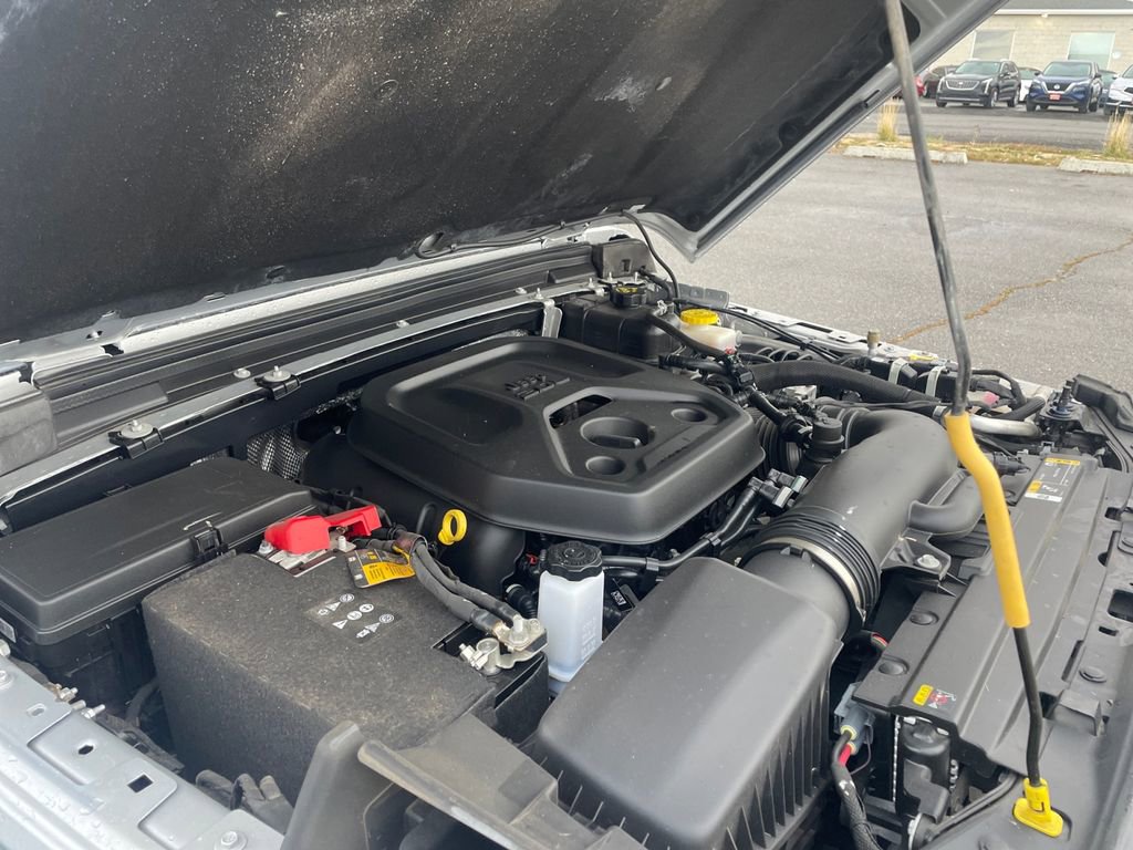 Used 2024 Jeep Wrangler Sahara image 32