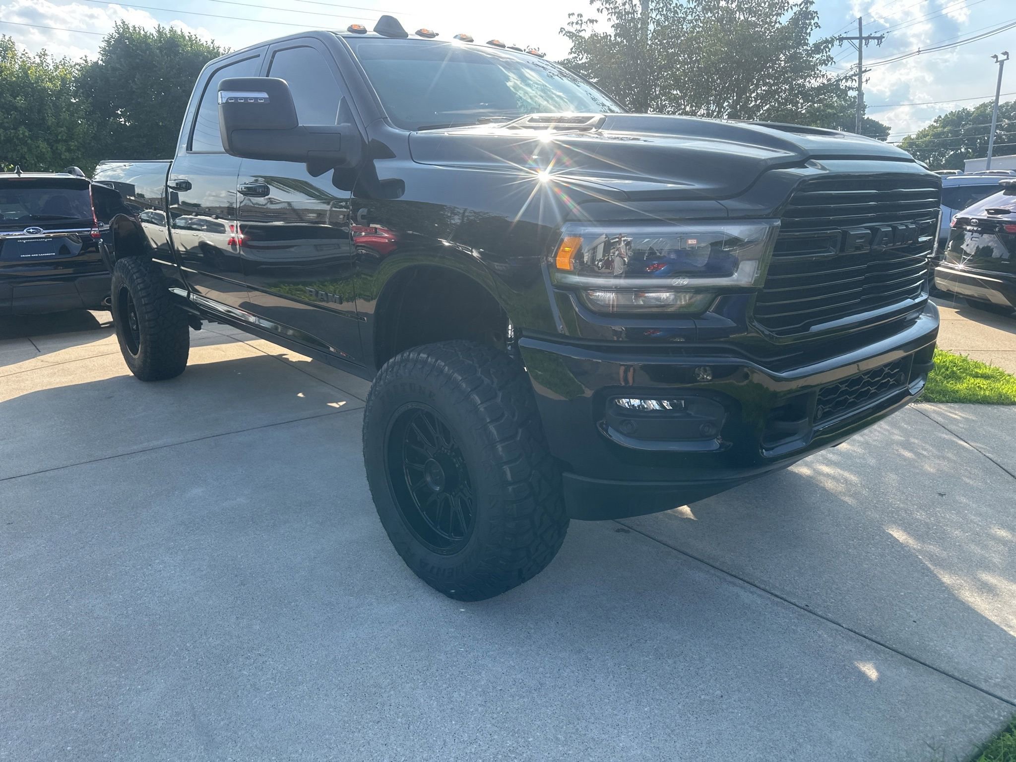 Used 2024 RAM 2500 Laramie w/ Night Edition AWD/4WD image 3