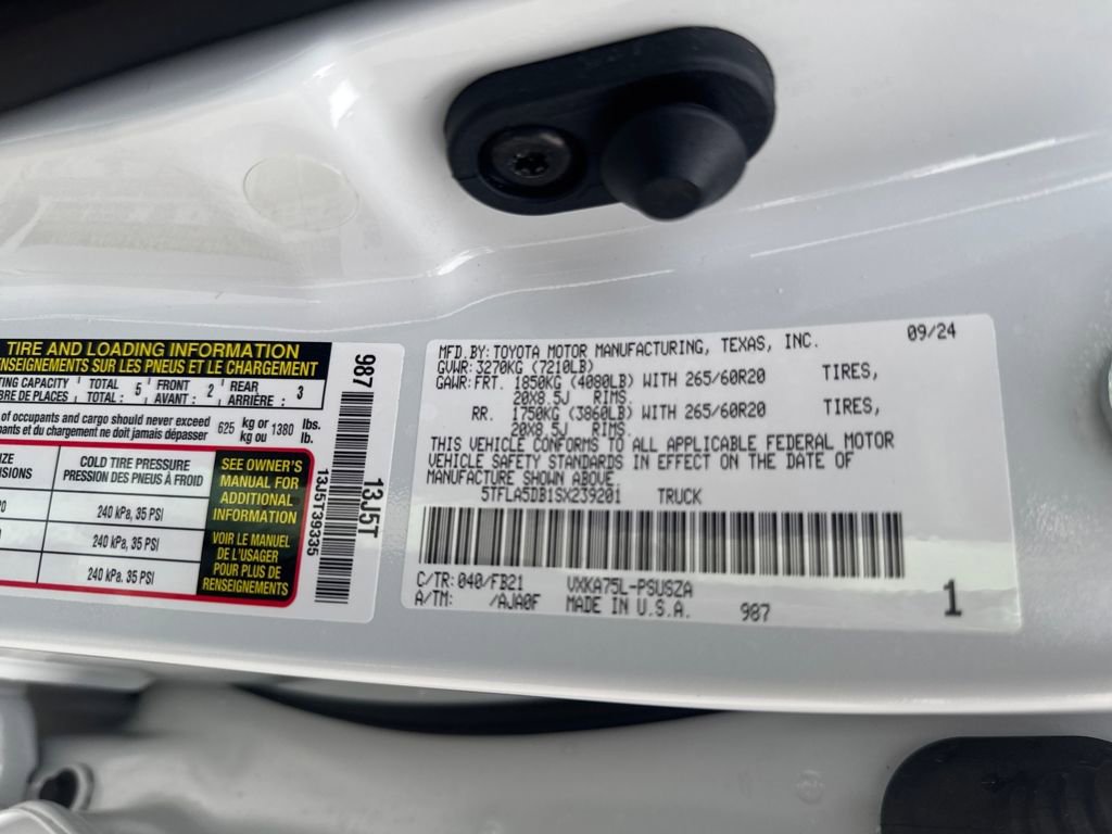 Used 2025 Toyota Tundra SR5 image 31