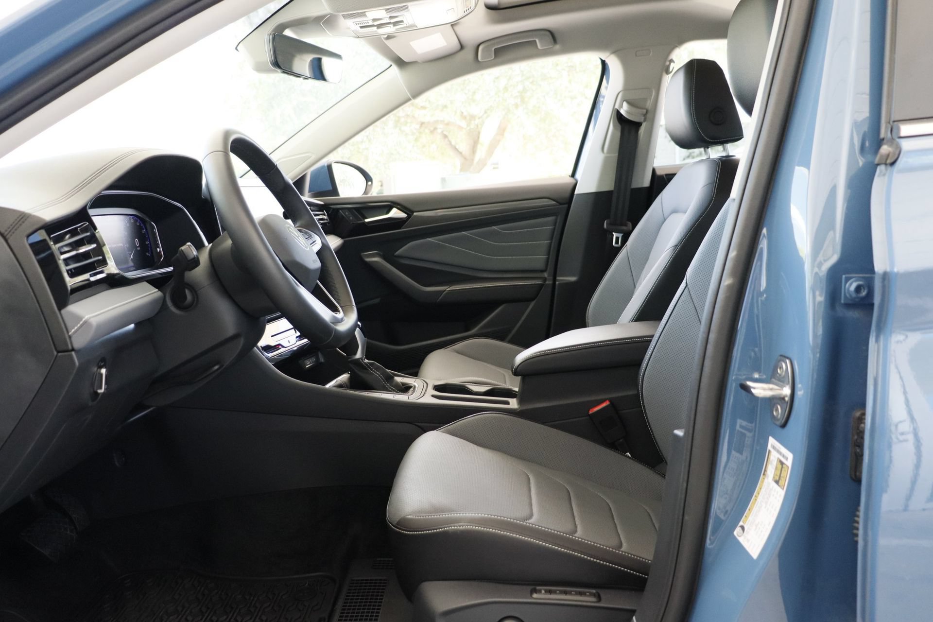 Certified 2026 Volkswagen Jetta SEL FWD image 9