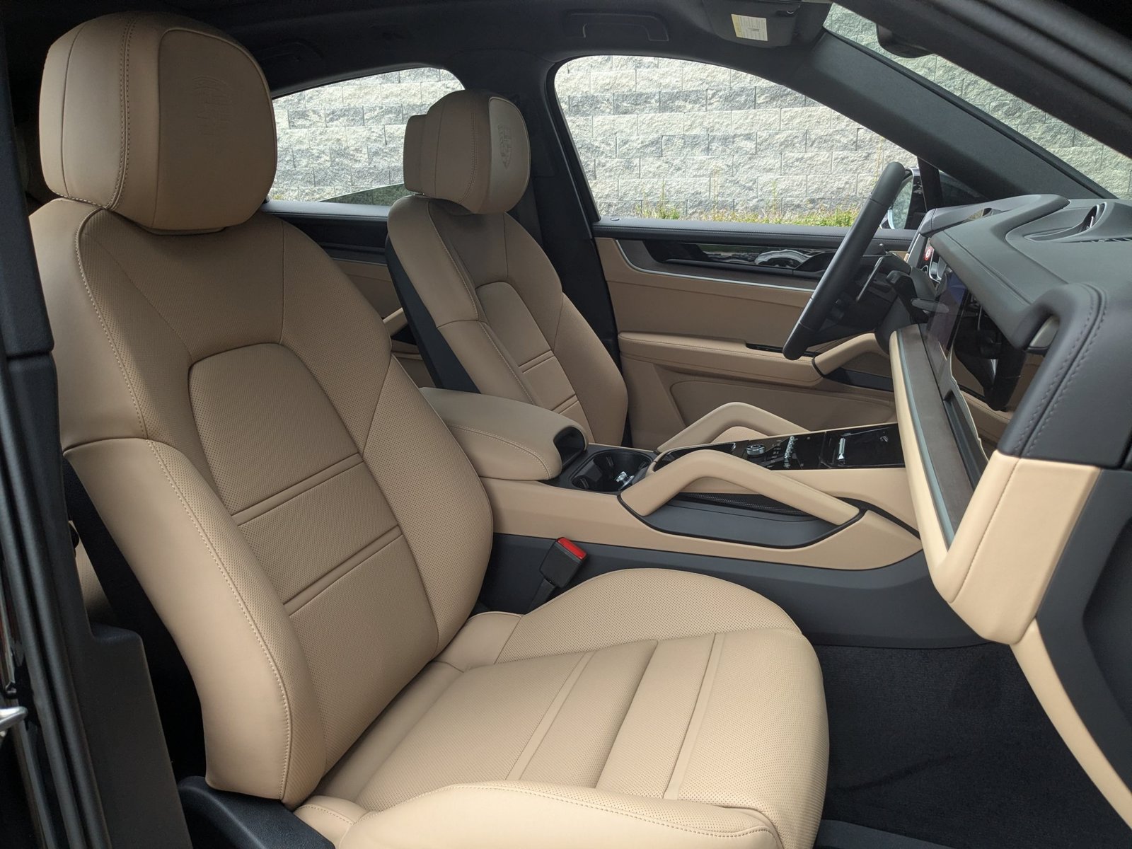 New 2026 Porsche Cayenne Coupe AWD/4WD image 26