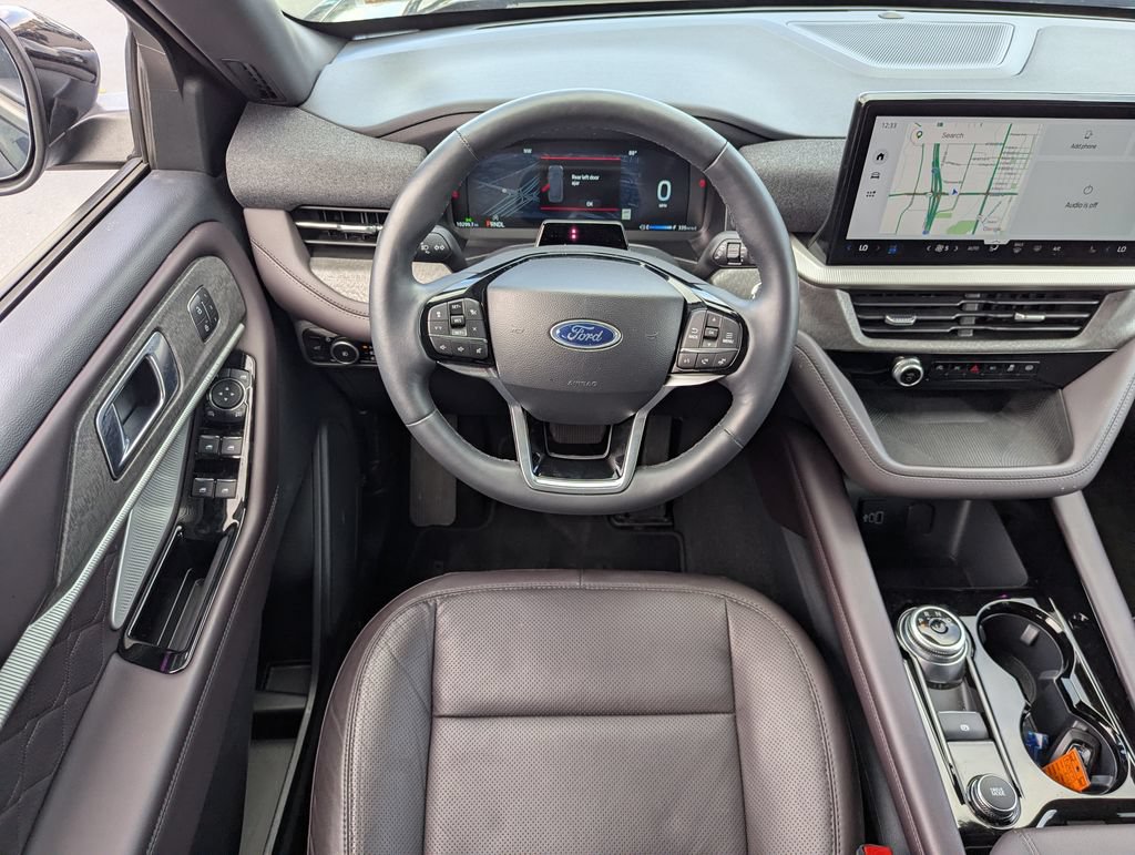 Used 2026 Ford Explorer Platinum w/ LUX Leather Package AWD/4WD image 28