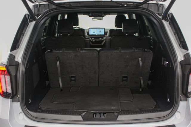 Certified 2026 Ford Explorer ST-Line AWD/4WD image 10