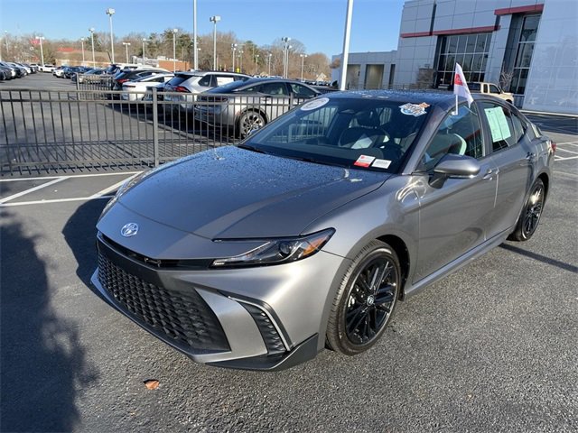Used 2025 Toyota Camry SE