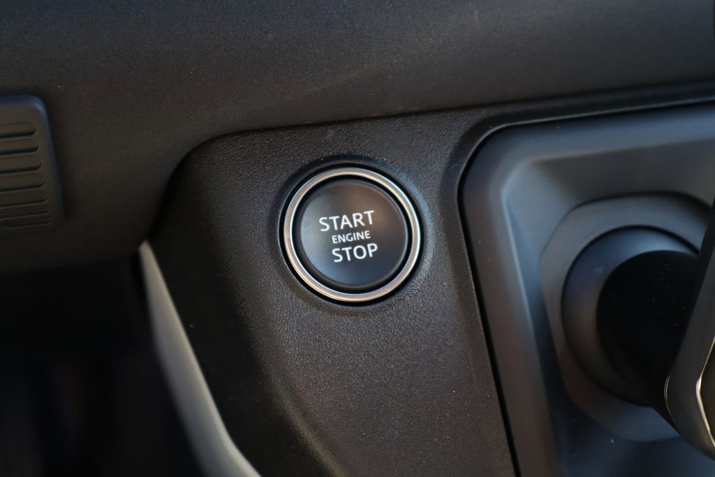 Used 2023 Land Rover Defender 90 X-Dynamic SE image 20