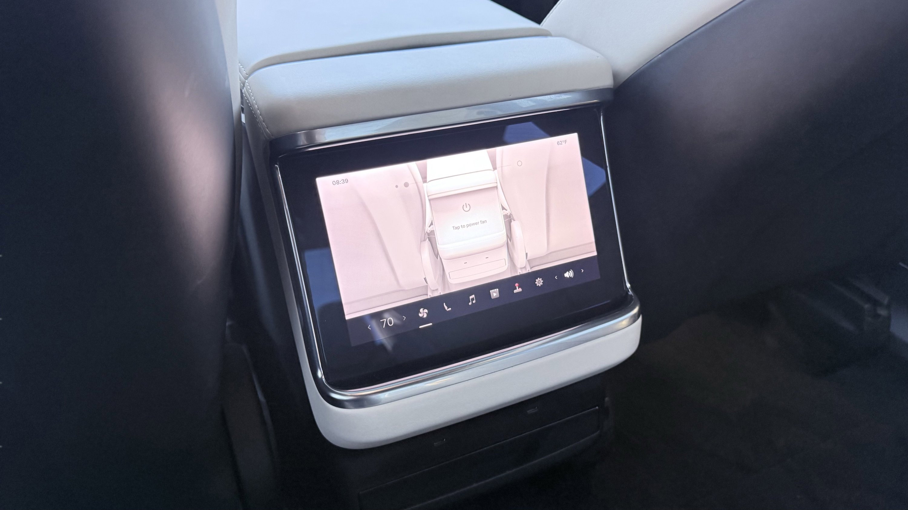 Used 2022 Tesla Model X image 50