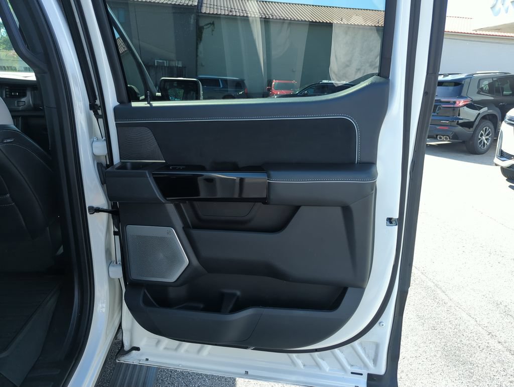 Used 2023 Ford F150 Lightning Platinum AWD/4WD image 30