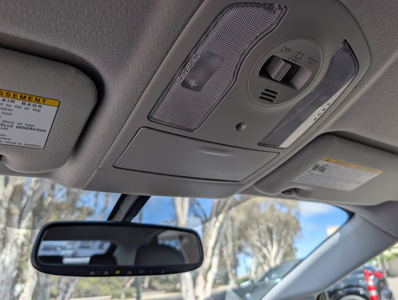 Used 2015 Toyota Prius Four FWD image 17