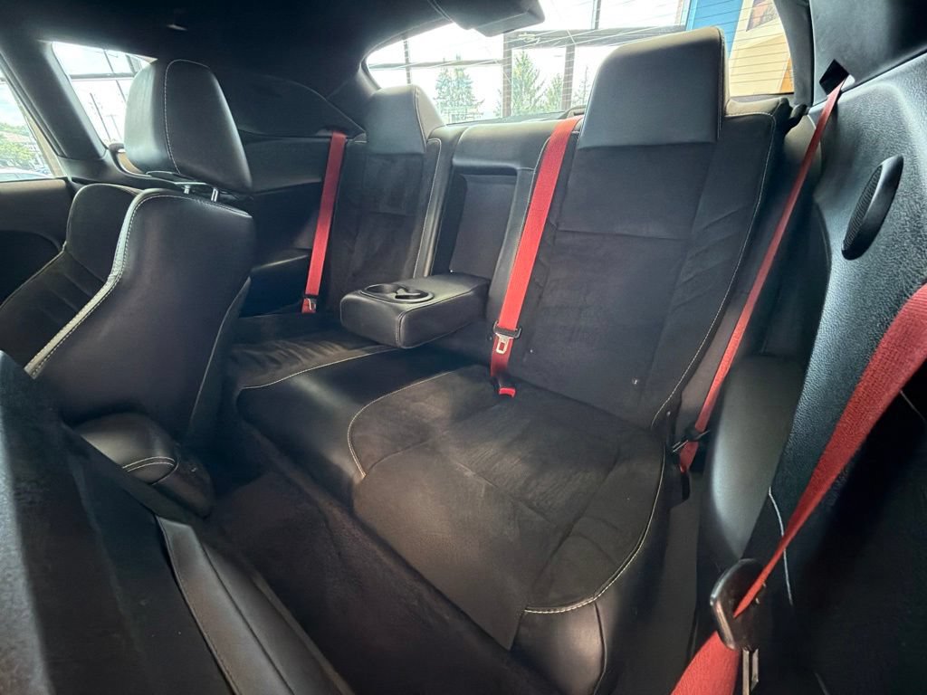 Used 2015 Dodge Challenger SRT Hellcat RWD image 16