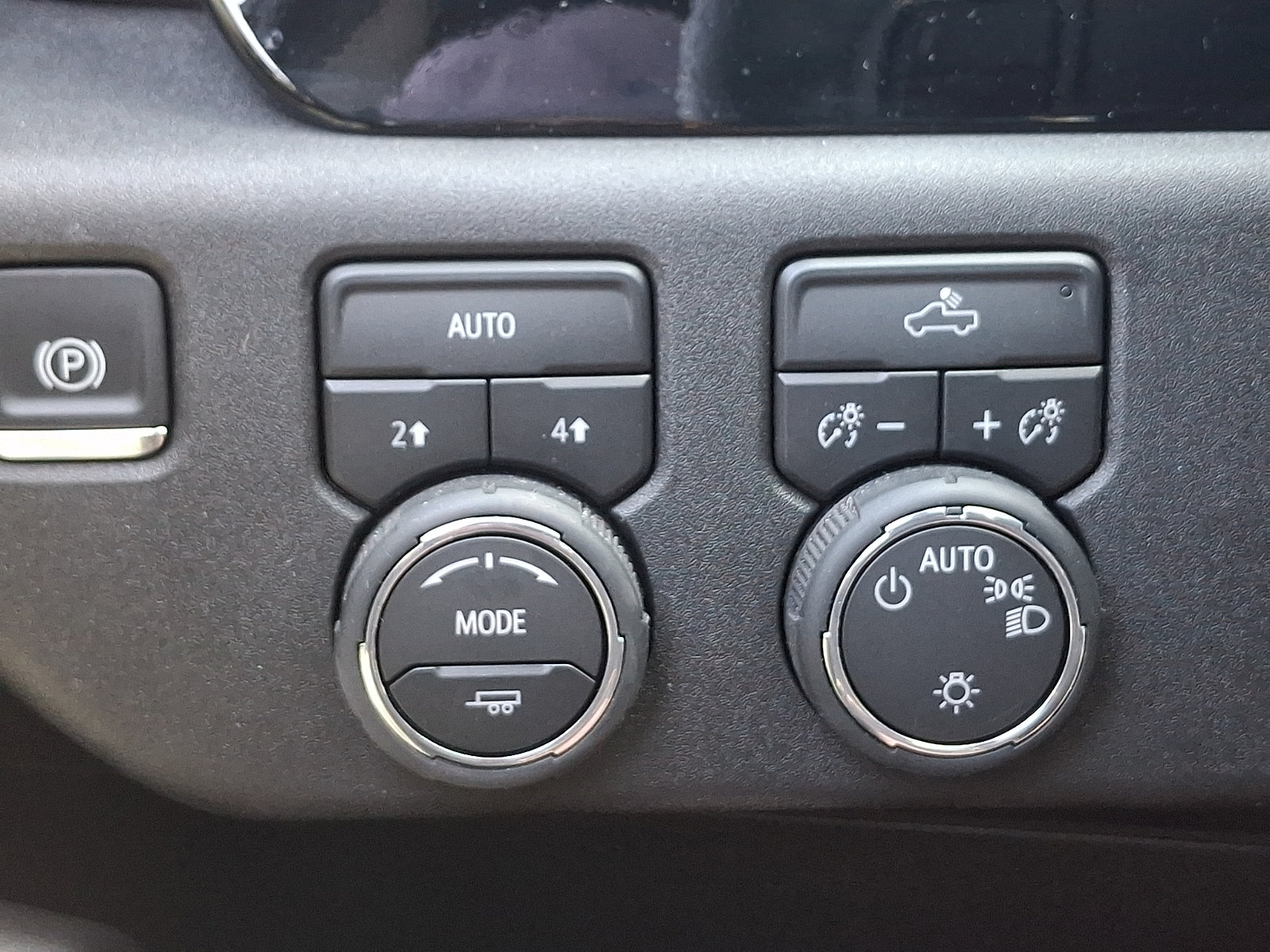 Certified 2026 Chevrolet Silverado 1500 LT AWD/4WD image 24