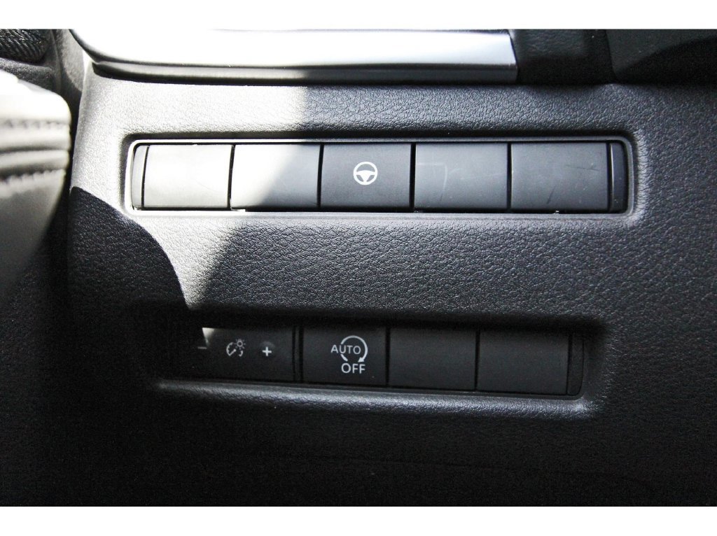 Used 2023 Nissan Rogue SV FWD image 23