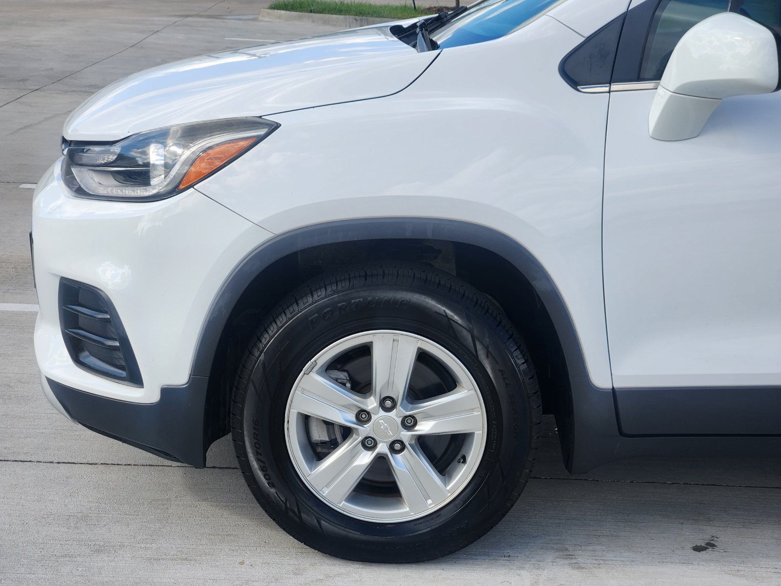 Used 2018 Chevrolet Trax LT w/ LT Convenience Package AWD/4WD image 10