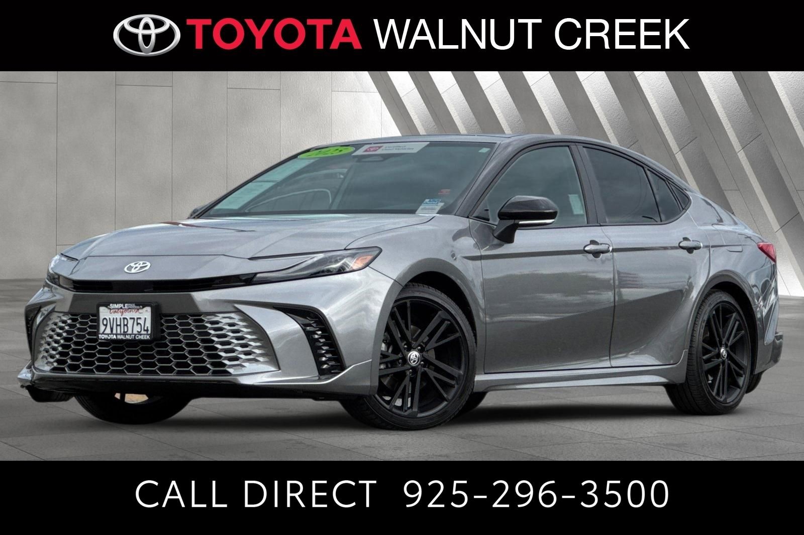 Certified 2025 Toyota Camry XSE image 1