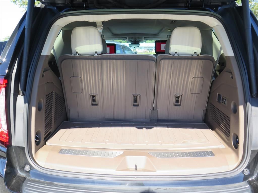 Used 2023 GMC Yukon Denali w/ Denali Reserve Package image 25