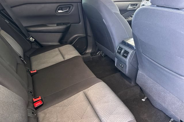 Used 2024 Nissan Rogue SV AWD/4WD image 18