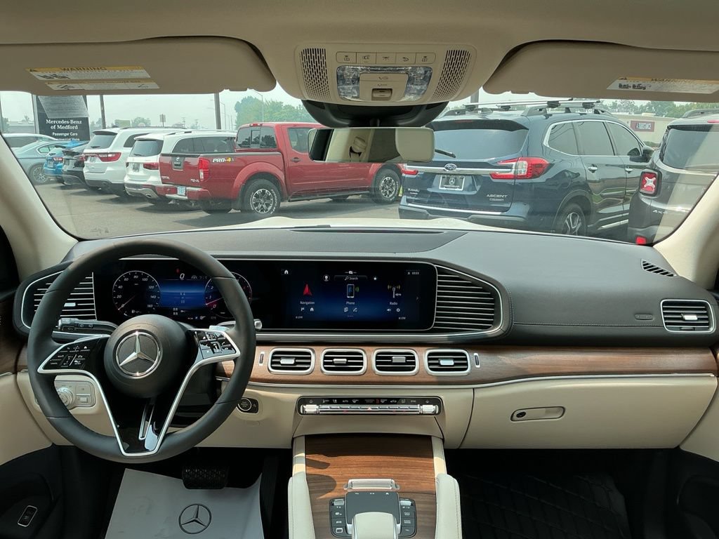 New 2026 Mercedes-Benz GLS 450 4MATIC image 30