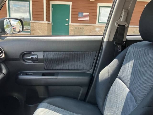 Used 2012 Scion xB FWD image 16