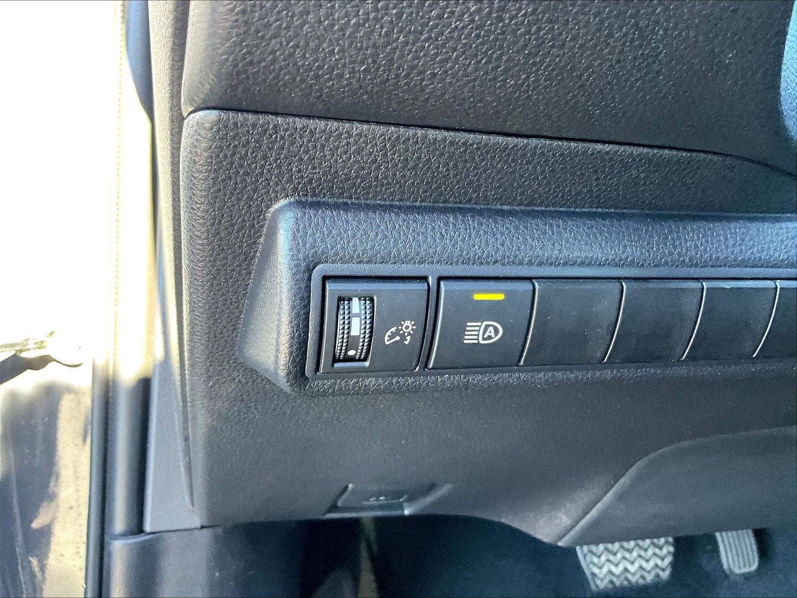 Used 2024 Toyota Corolla XSE FWD image 38