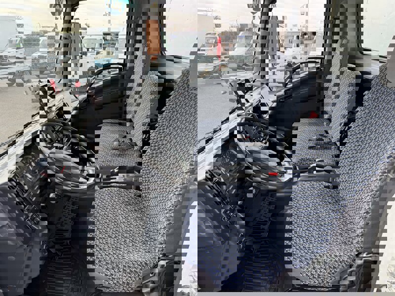 Used 2023 Isuzu NPR image 14