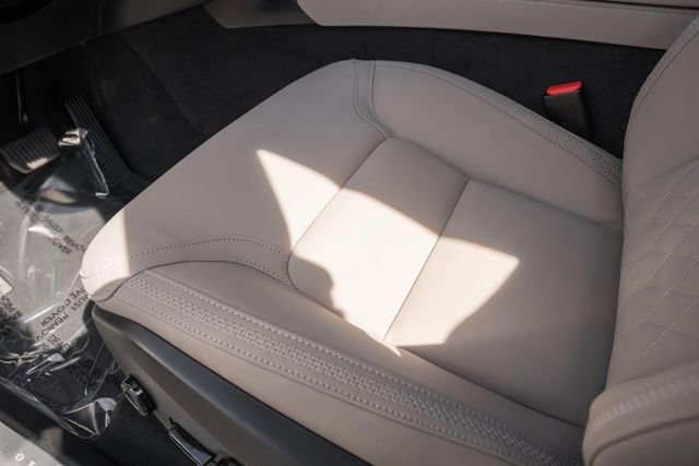 New 2026 Volvo XC90 T8 Plus w/ Protection Package Premier image 32