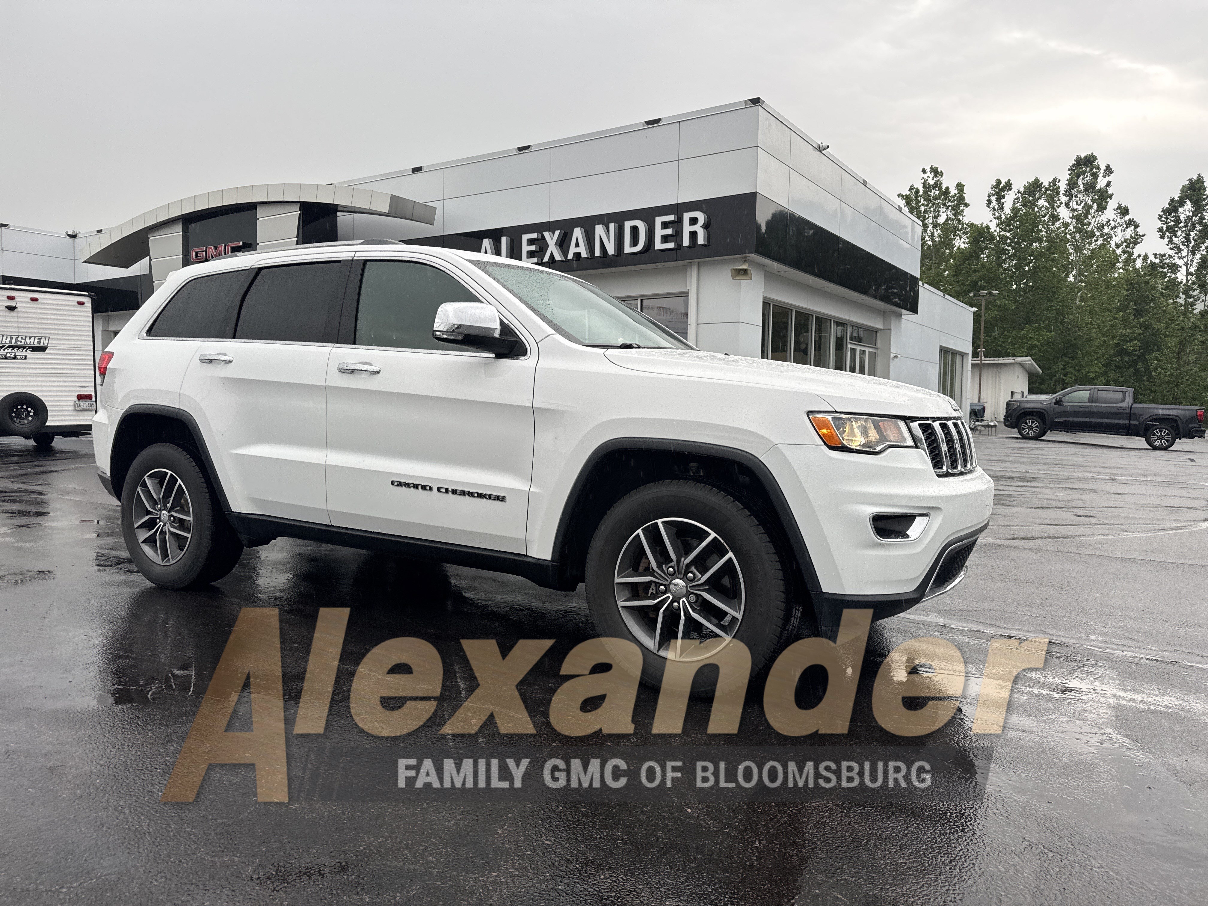 Used 2018 Jeep Grand Cherokee Limited AWD/4WD image 1