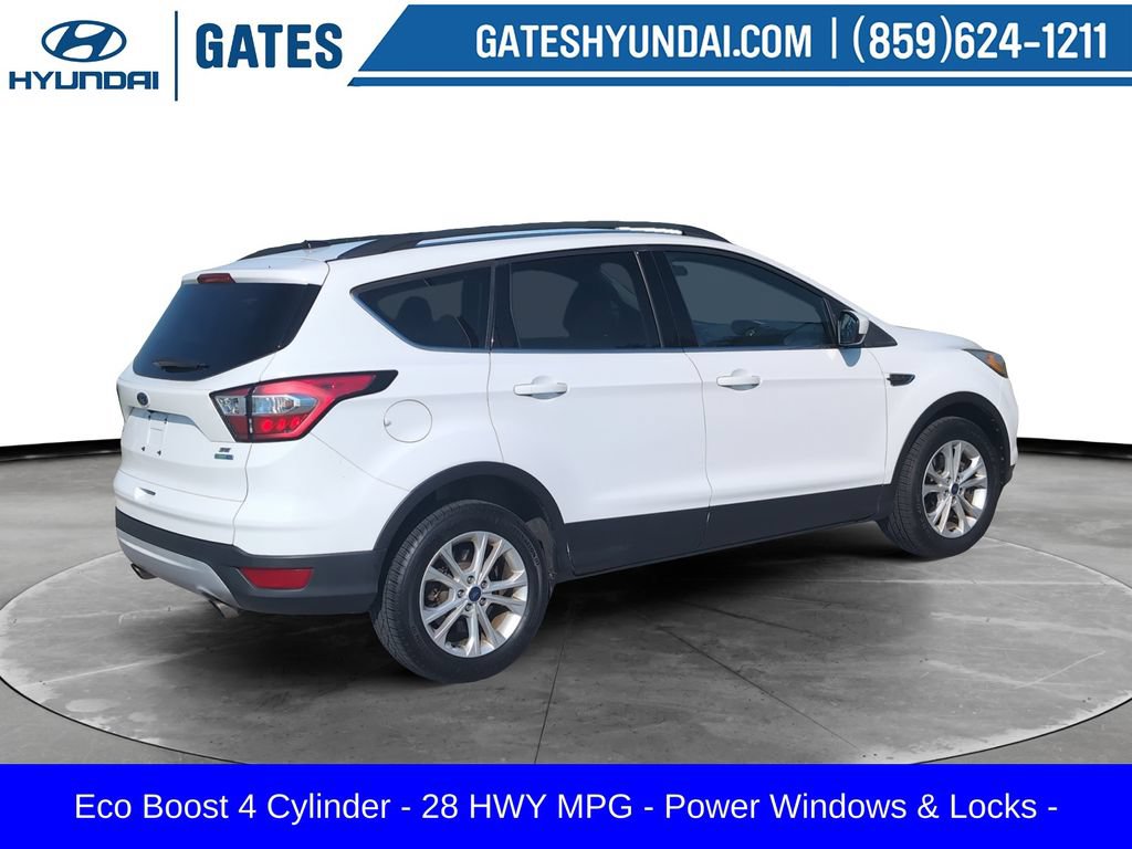 Used 2018 Ford Escape SE AWD/4WD image 2