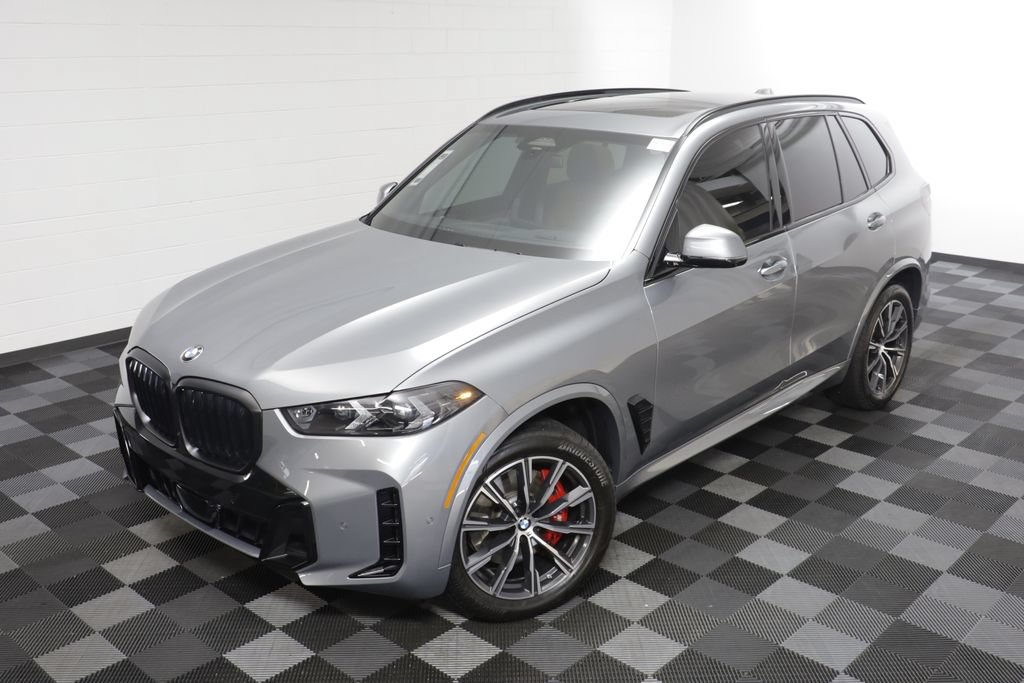 Used 2026 BMW X5 xDrive40i w/ M Sport Package AWD/4WD image 2