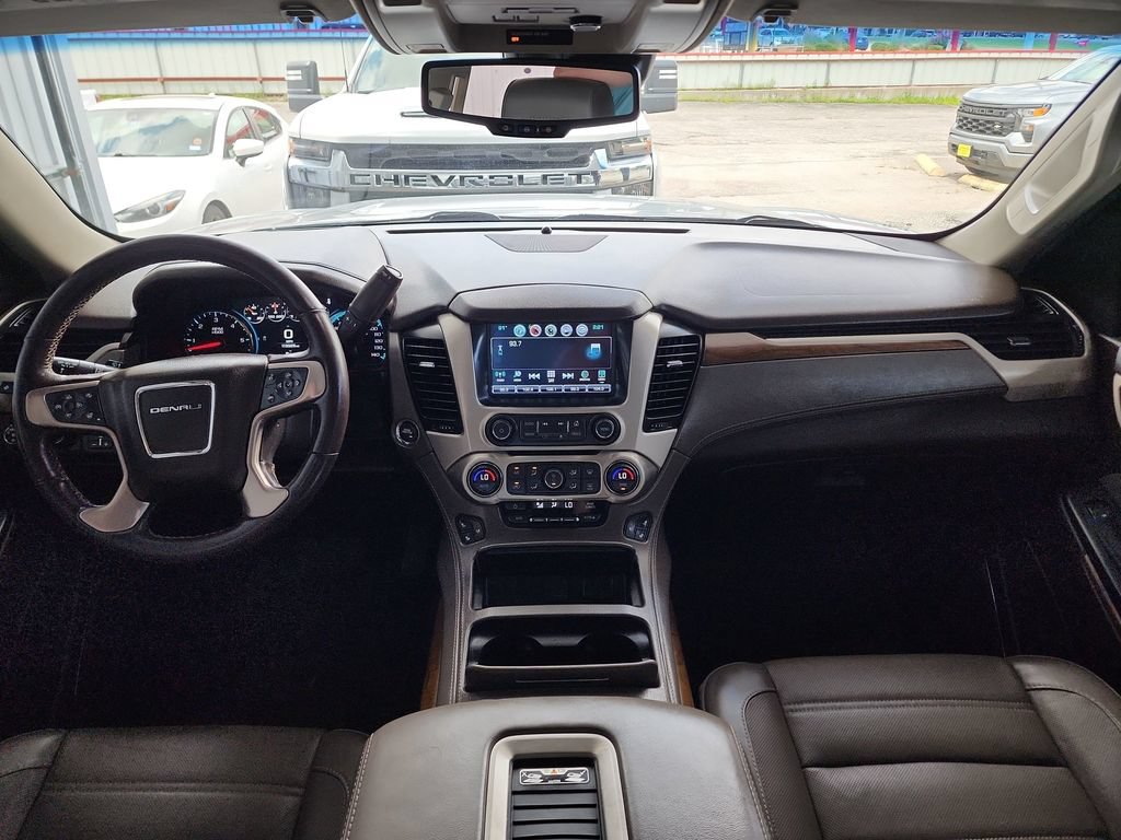 Used 2019 GMC Yukon Denali w/ Denali Ultimate Package AWD/4WD image 19