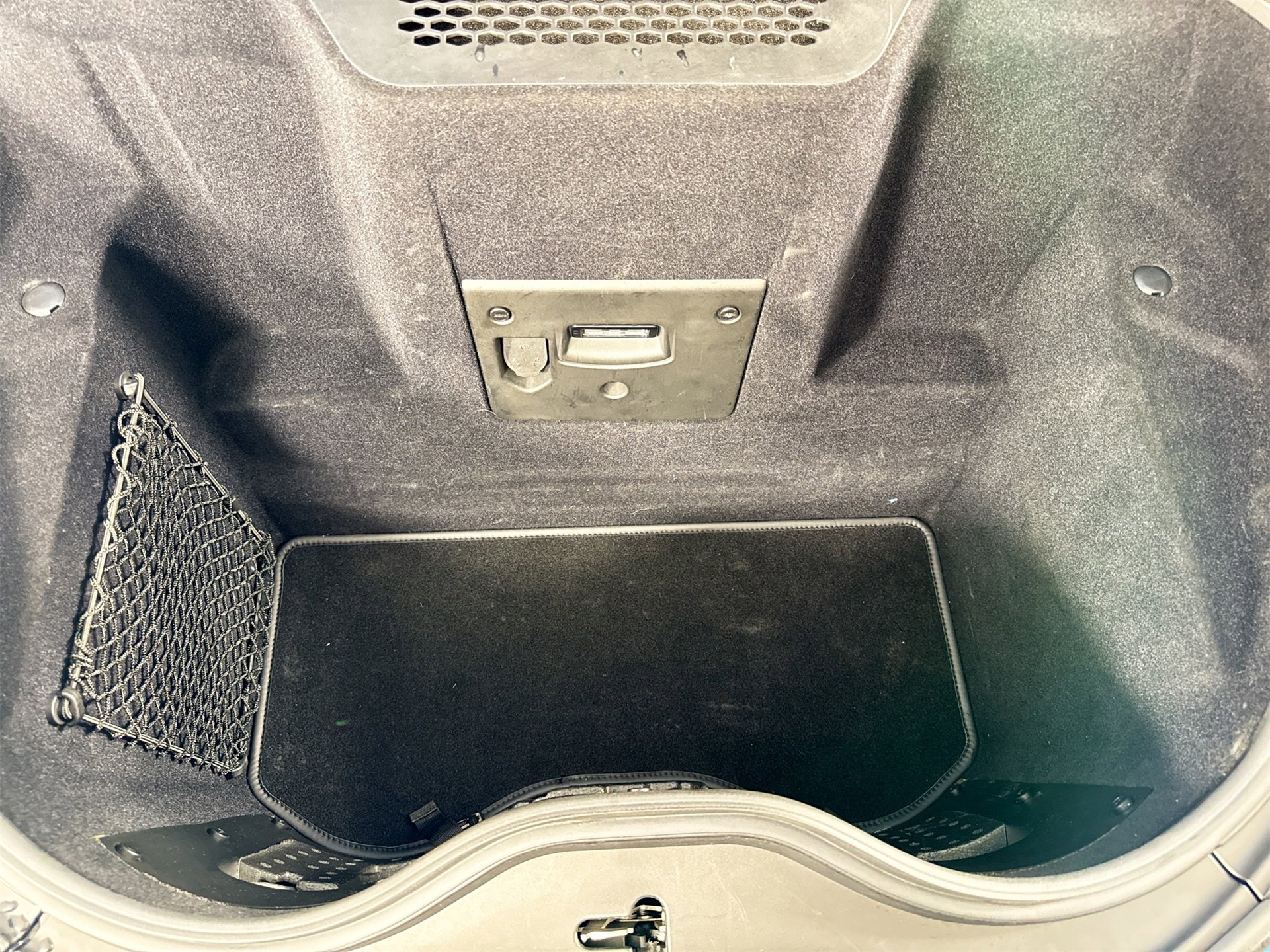 Used 2018 McLaren 570S Spider image 20