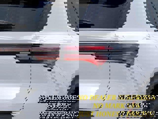 New 2026 Chevrolet Equinox EV LT image 11