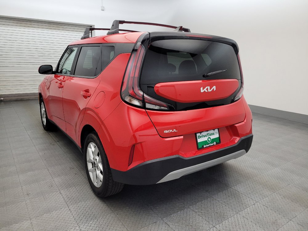 Used 2023 Kia Soul LX w/ LX Technology Package FWD image 5