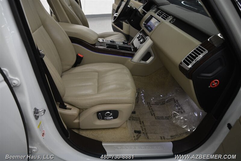 Used 2017 Land Rover Range Rover HSE AWD/4WD image 24