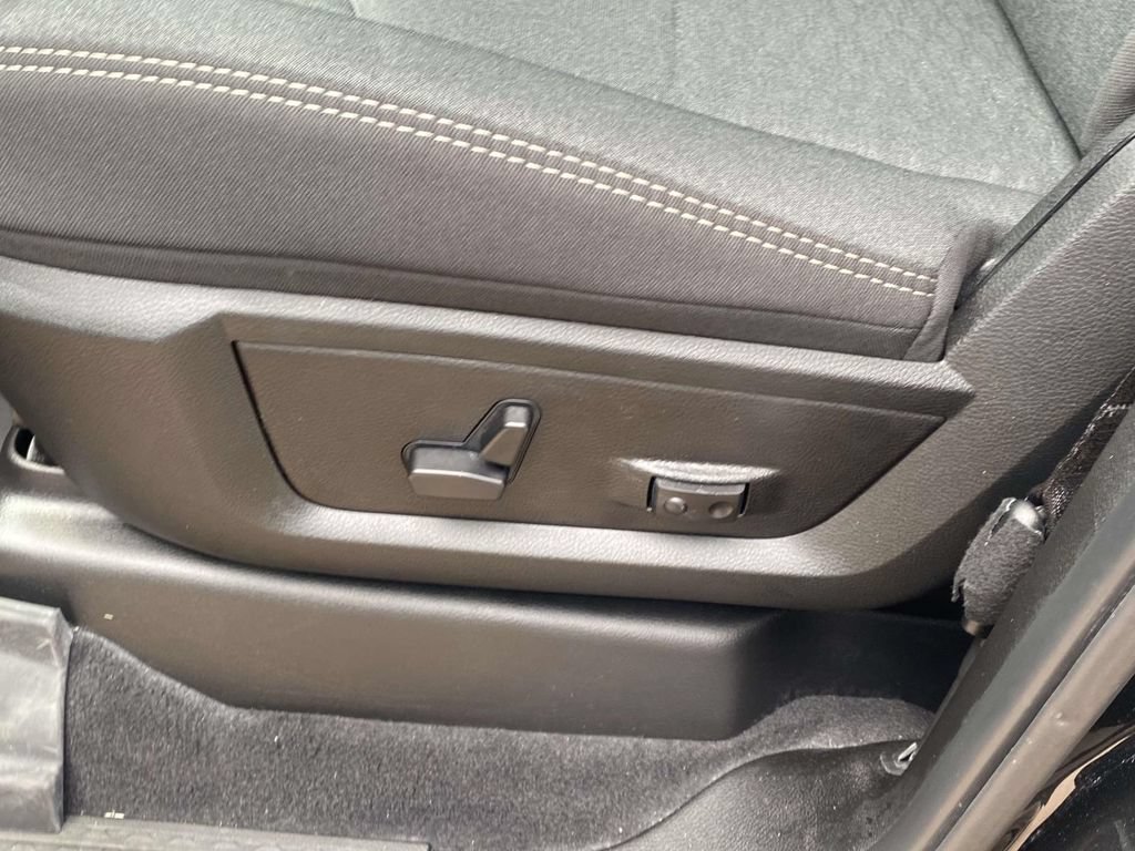 New 2026 RAM 2500 Big Horn AWD/4WD image 17