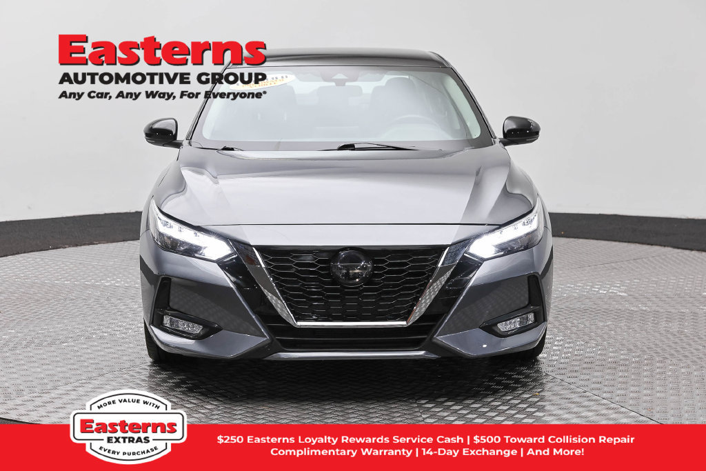 Used 2023 Nissan Sentra SR w/ Midnight Edition Package FWD image 3