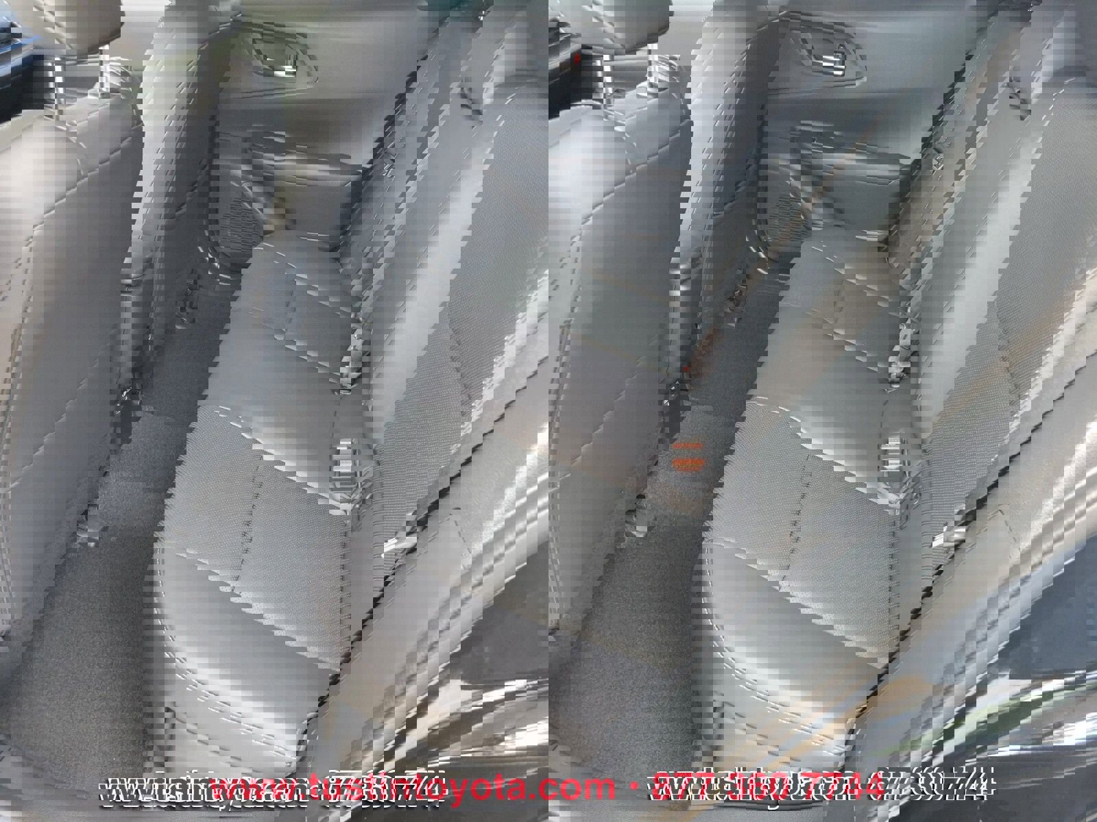 Used 2026 Toyota Prius Plug-In Hybrid FWD image 11