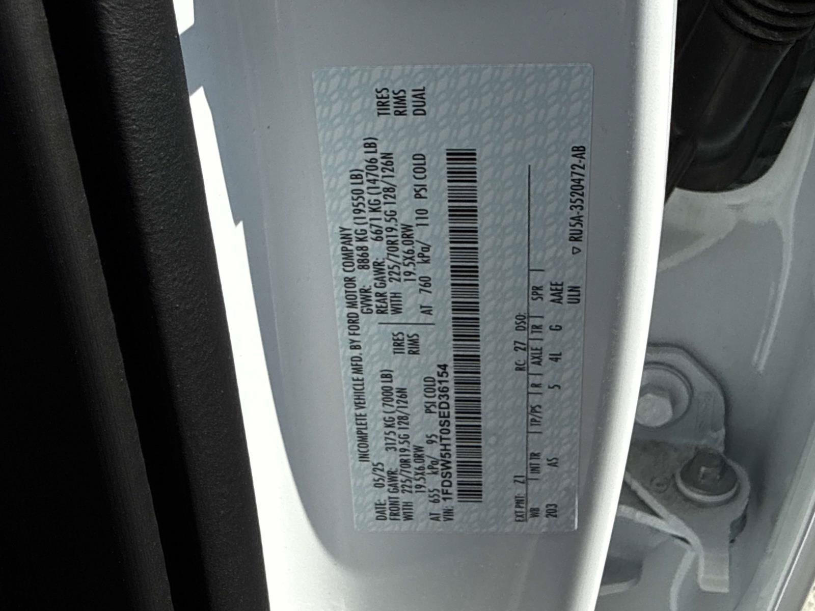 New 2025 Ford F550 4x4 Crew Cab image 21