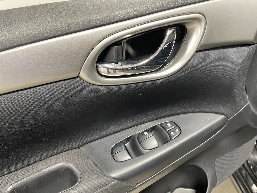 Used 2014 Nissan Sentra SV image 11