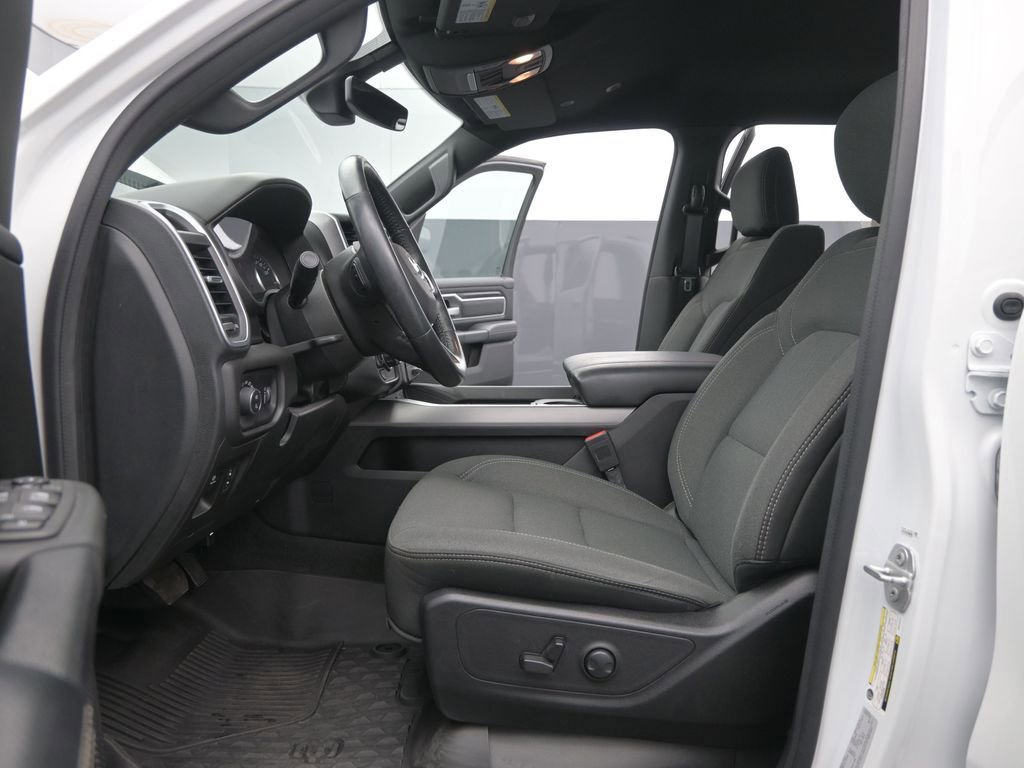 Used 2023 RAM 1500 Big Horn AWD/4WD image 10