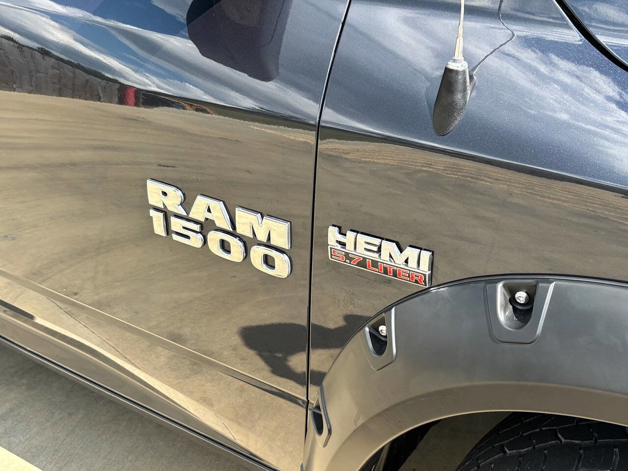 Used 2015 RAM 1500 Express image 11