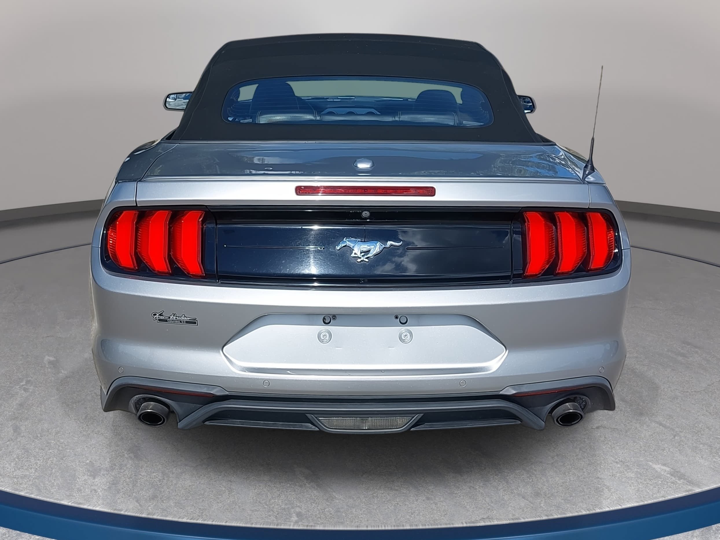 Used 2020 Ford Mustang Premium RWD image 6