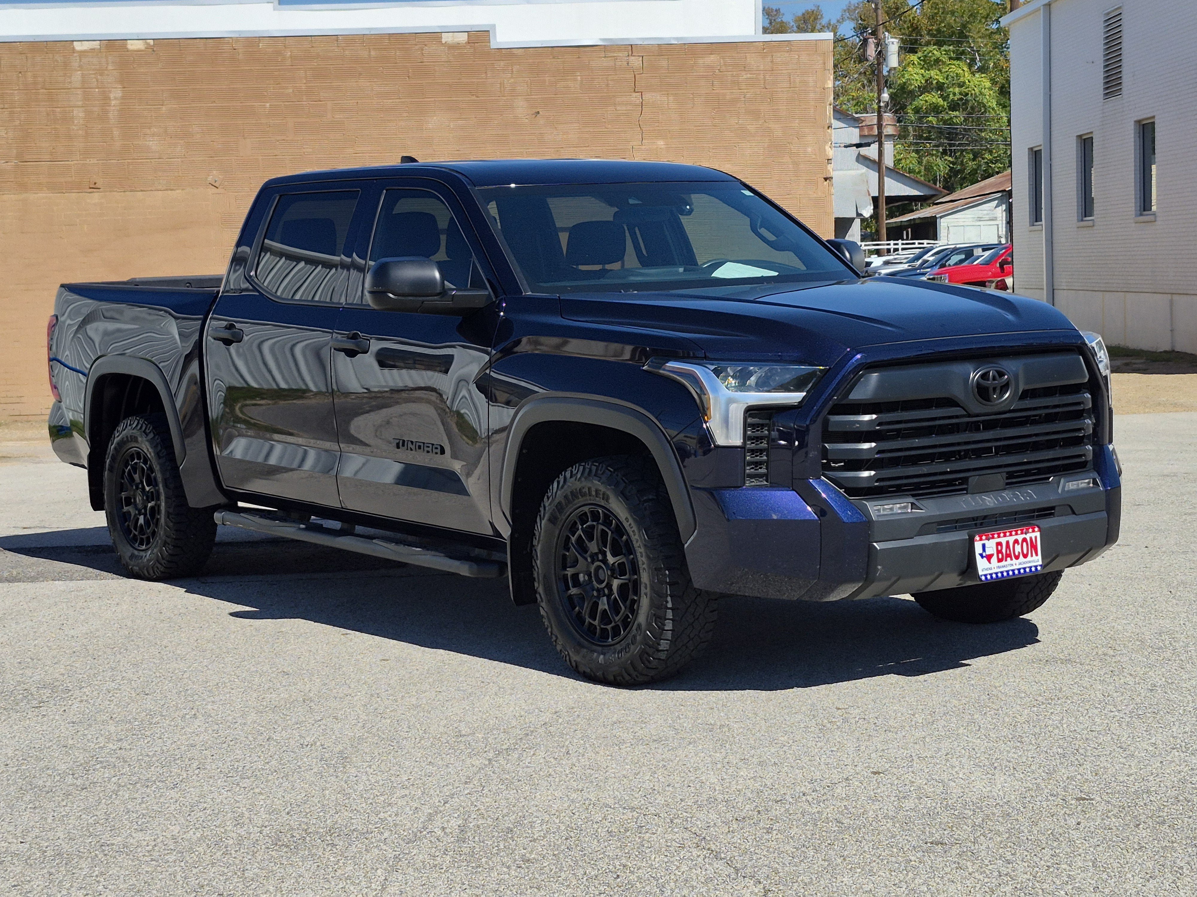 Used 2025 Toyota Tundra SR5 AWD/4WD image 3