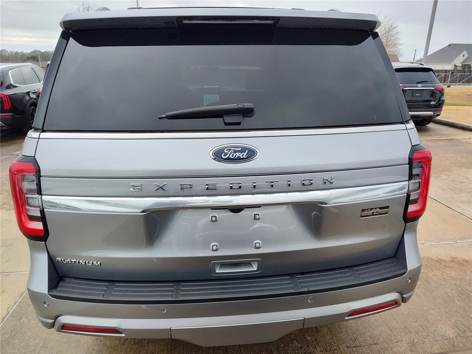 Used 2024 Ford Expedition Platinum image 5