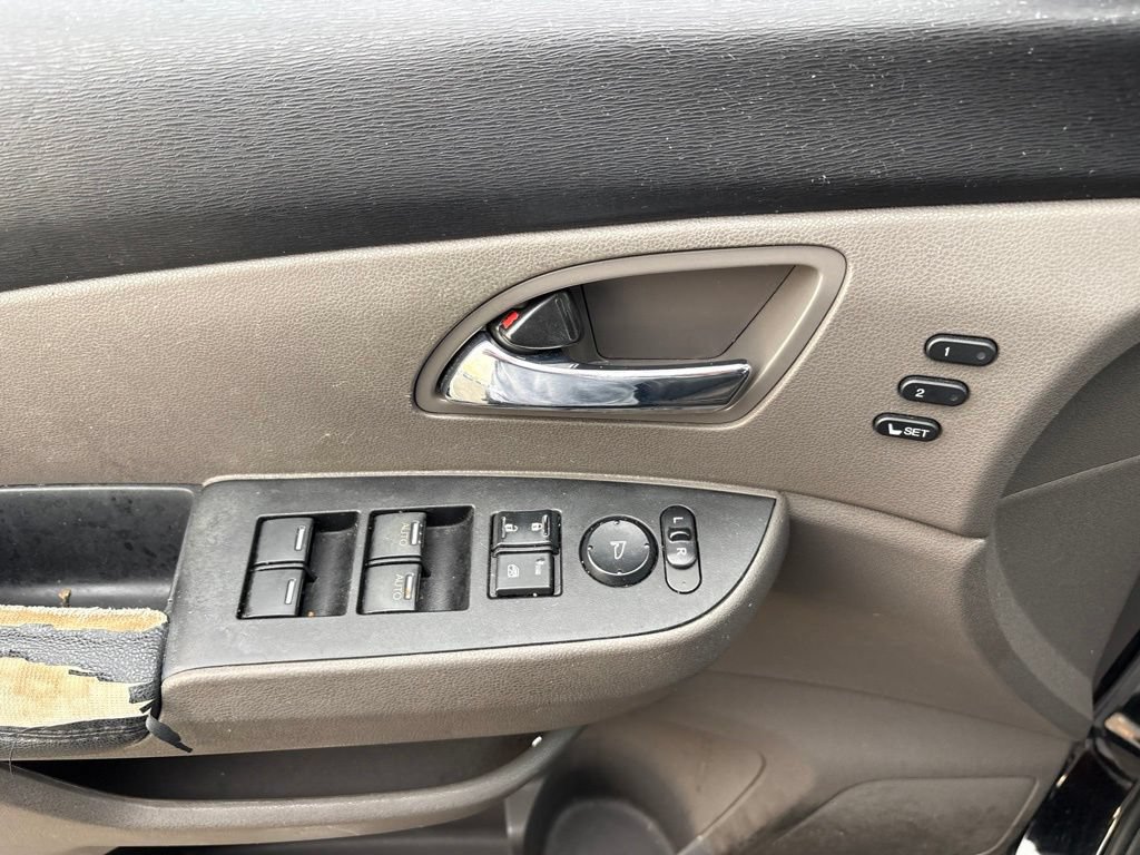 Used 2016 Honda Odyssey Touring Elite image 17