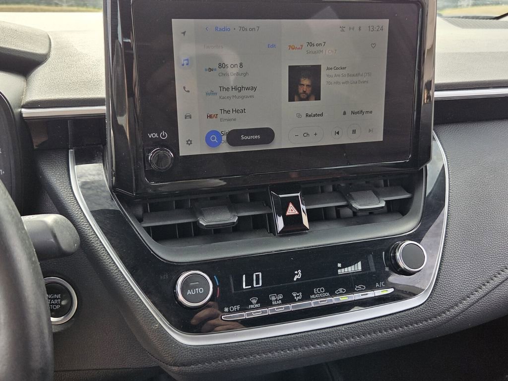 Used 2023 Toyota Corolla SE image 16