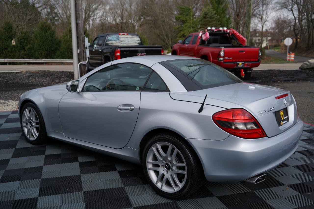 Used 2009 Mercedes-Benz SLK 300 2dr Roadster 3.0L w/ Premium I Pkg image 69