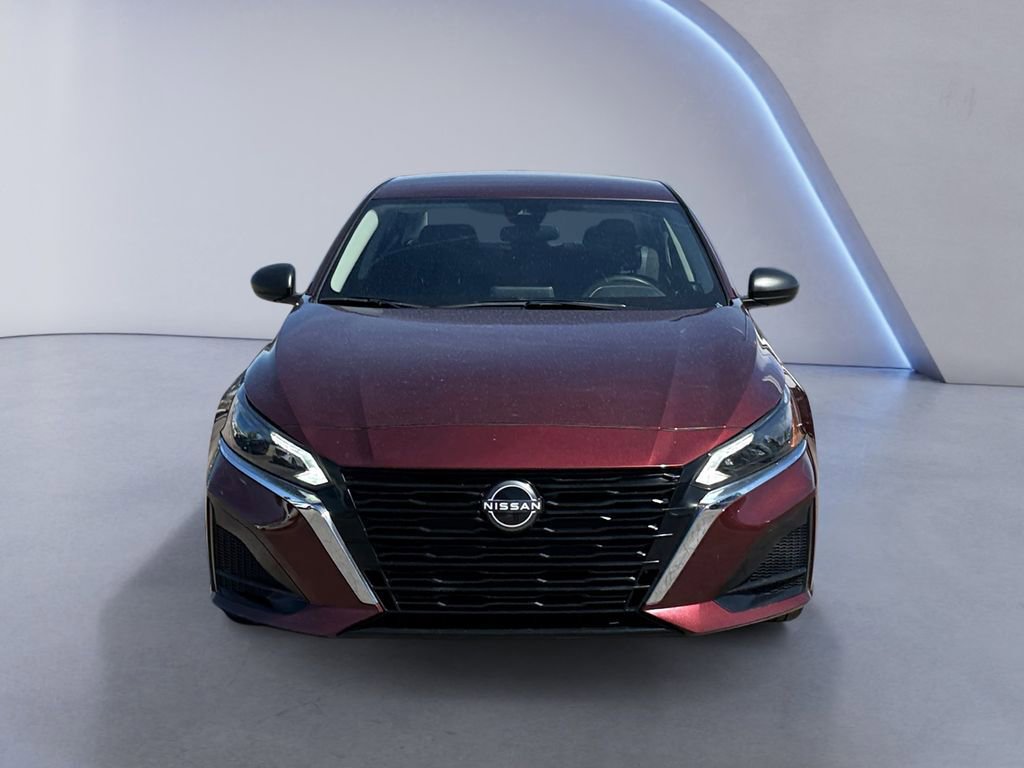 Used 2025 Nissan Altima 2.5 SV FWD image 8