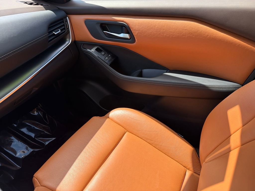 Certified 2023 Nissan Rogue SV image 29