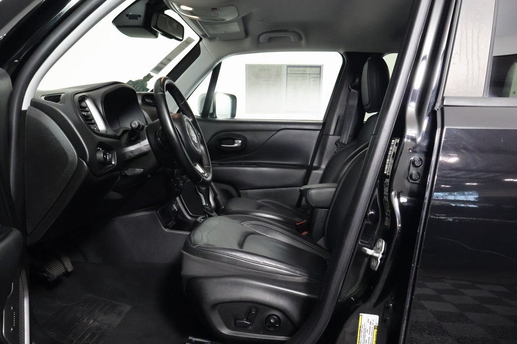Used 2018 Jeep Renegade Limited w/ UConnect 8.4 Nav Group FWD image 10