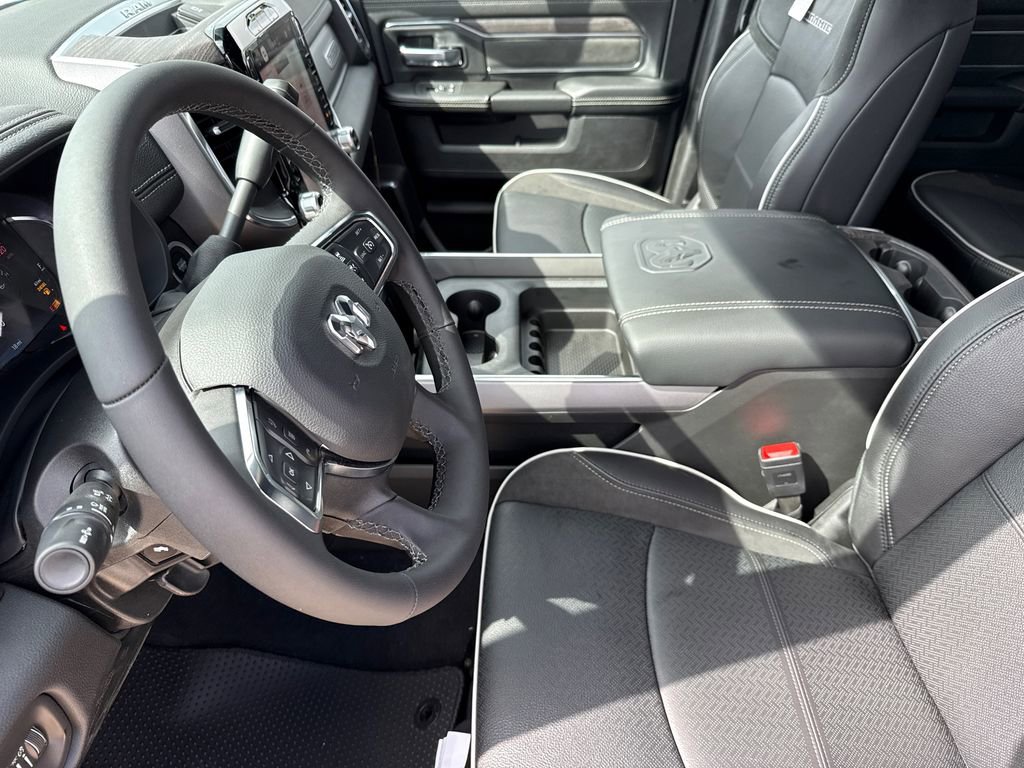 New 2026 RAM 2500 Laramie AWD/4WD image 19