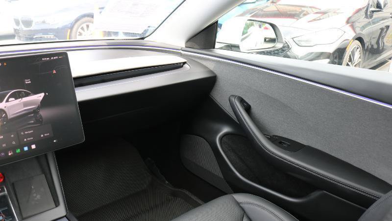 Used 2025 Tesla Model 3 Long Range RWD image 18